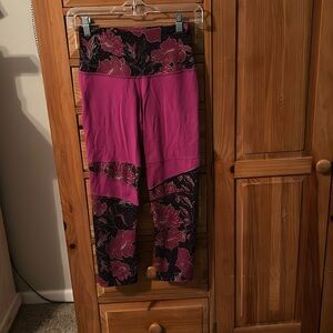 NWOT NorthFace Capri Leggings